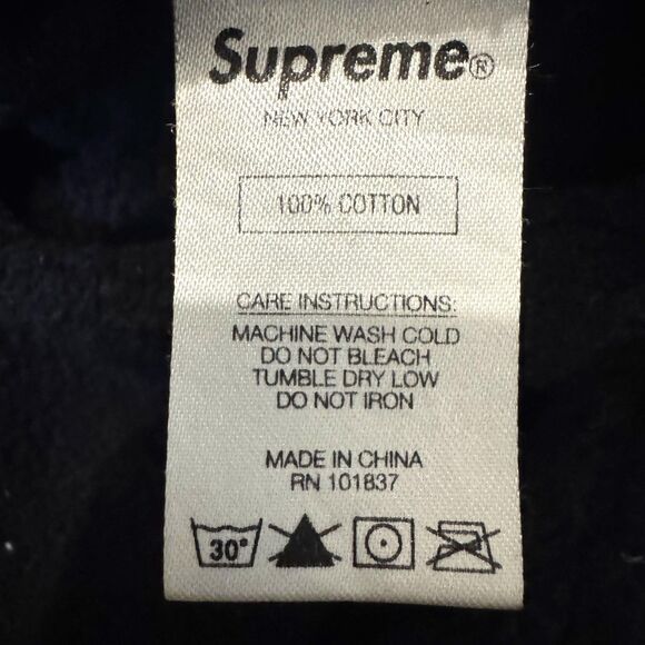 Supreme Hoodie Mens Medium Black White Diagonal Stripe Pullover Spell Out Logo - Picture 14 of 15